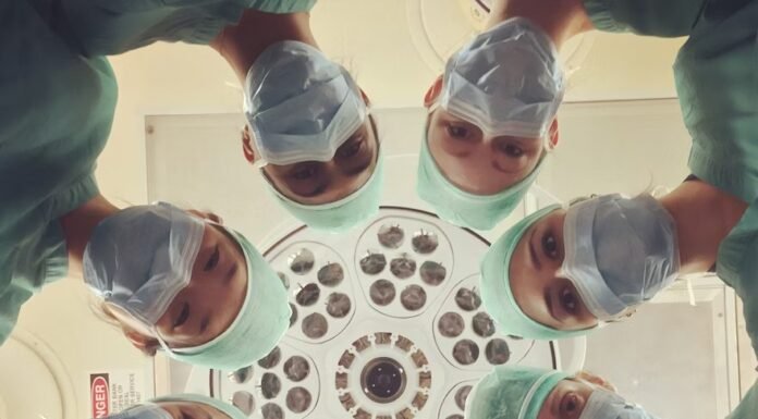 Cromo e Glicemia: O Mineral Essencial para Controlar o Açúcar no Sangue e Reduzir a Fissura por Doces Controle do açúcar no sangue com alimentos ricos em cromo e monitoramento da glicemia para redução da resistência insulínica